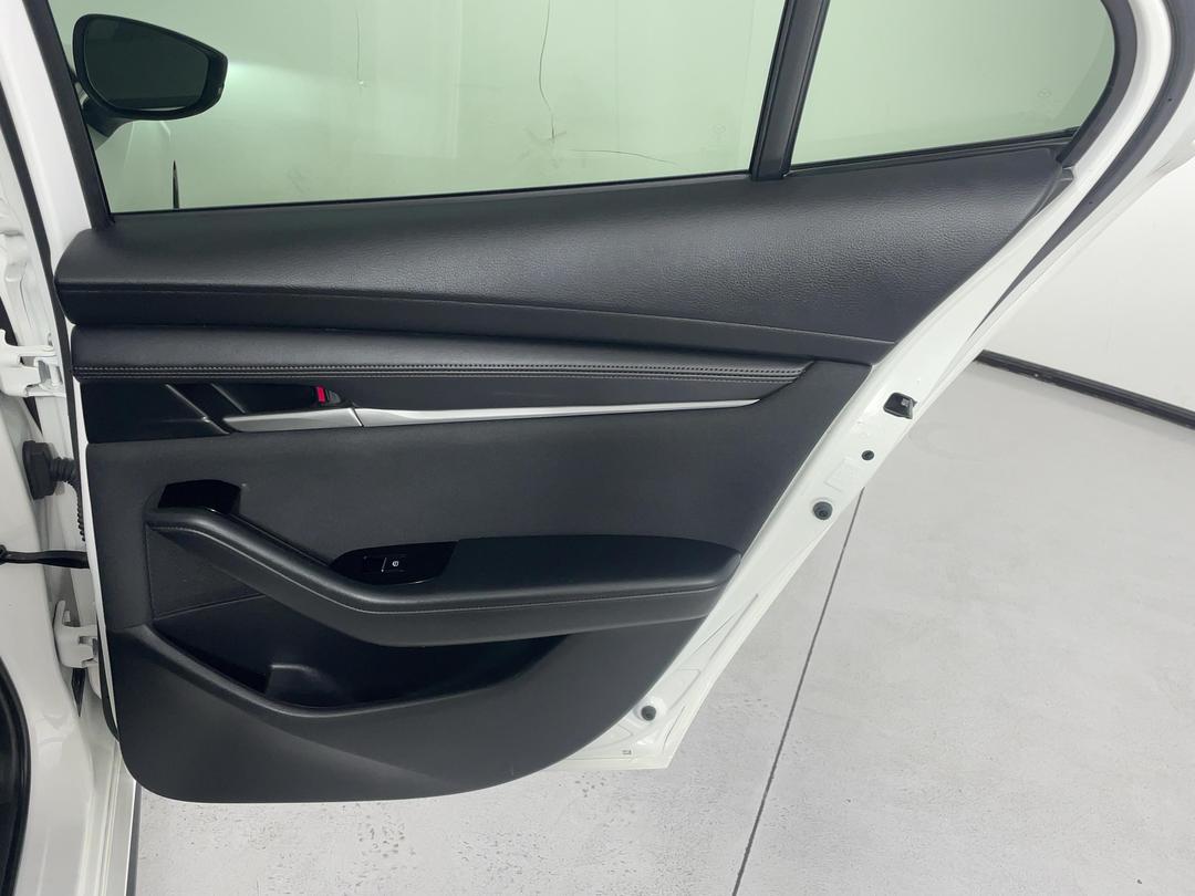 Photo '19' of Mazda Mazda3