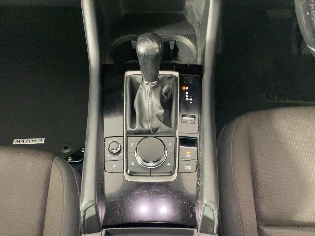 Photo '18' of Mazda Mazda3