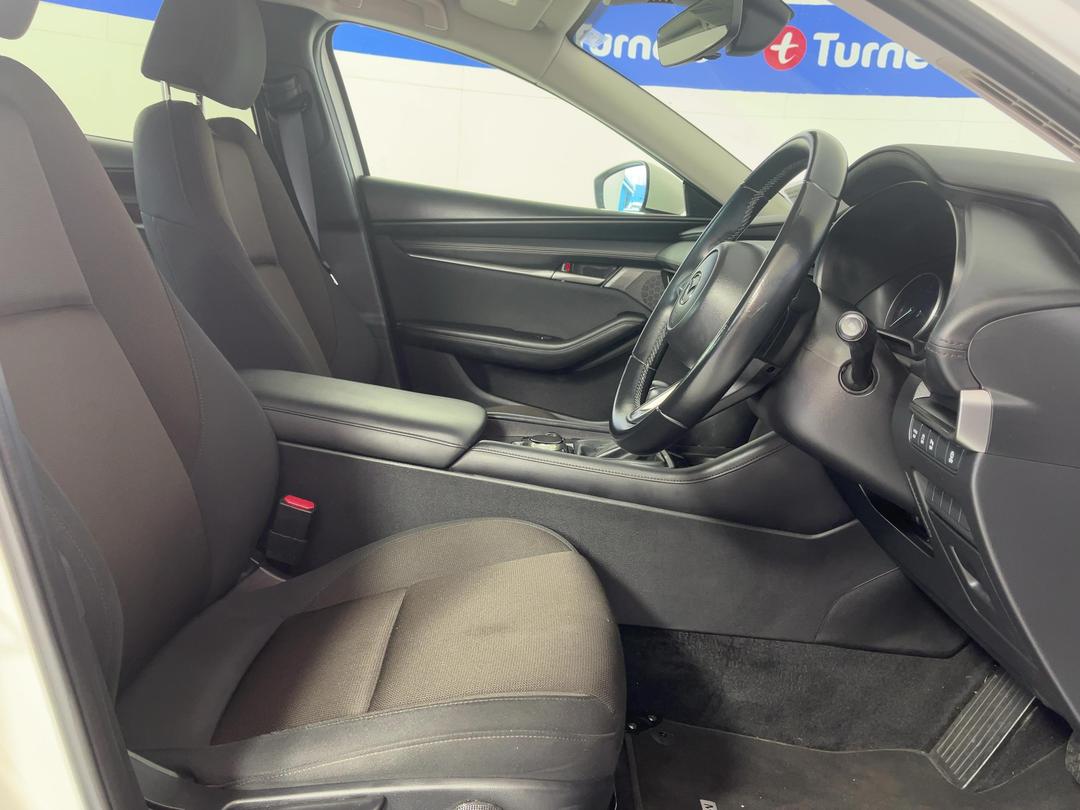 Photo '16' of Mazda Mazda3