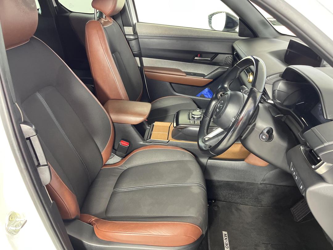 Photo '16' of Mazda MX-30