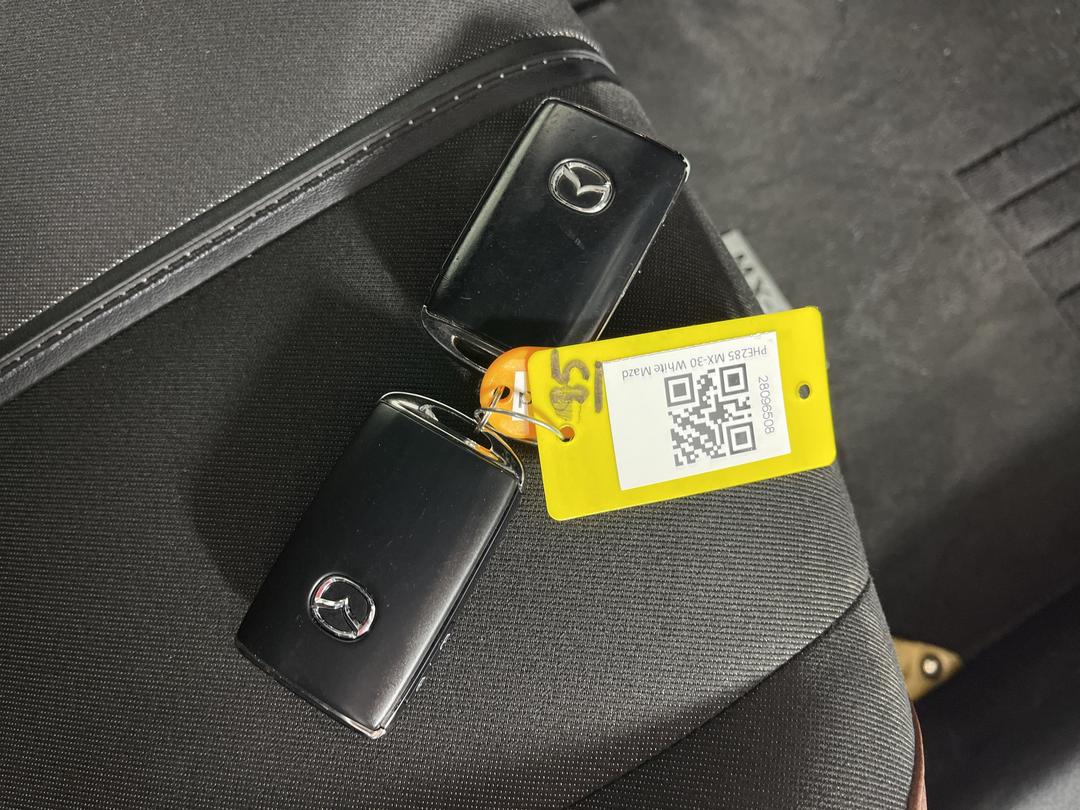 Photo '22' of Mazda MX-30