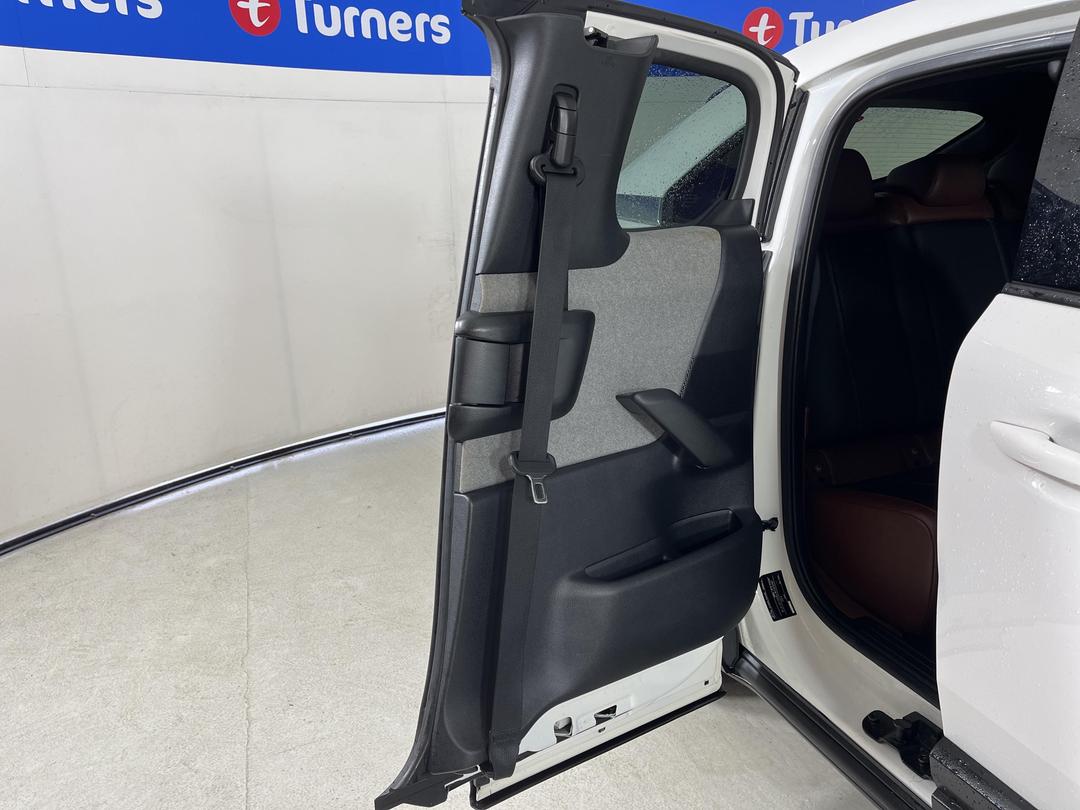 Photo '19' of Mazda MX-30