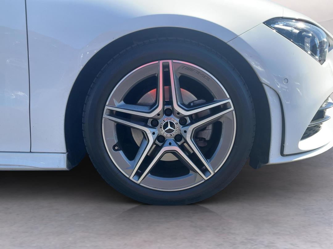 Photo '9' of Mercedes-Benz CLA