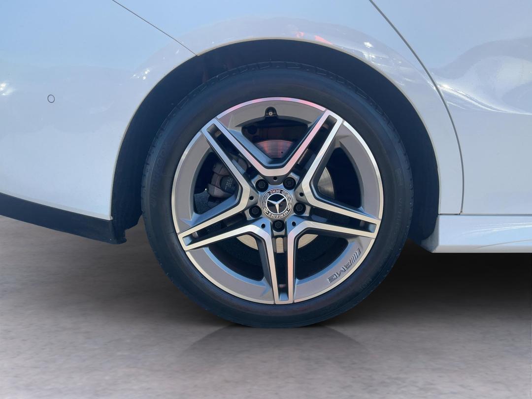 Photo '12' of Mercedes-Benz CLA