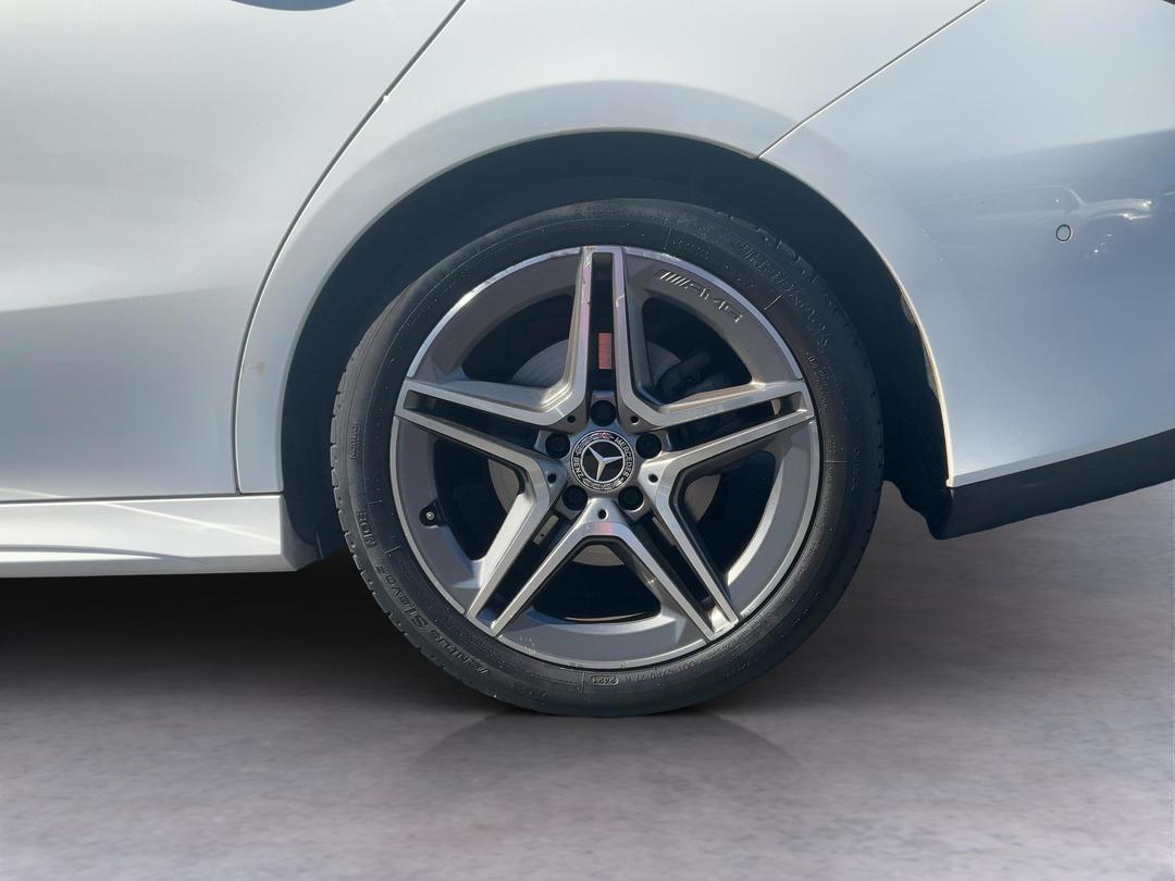 Photo '11' of Mercedes-Benz CLA