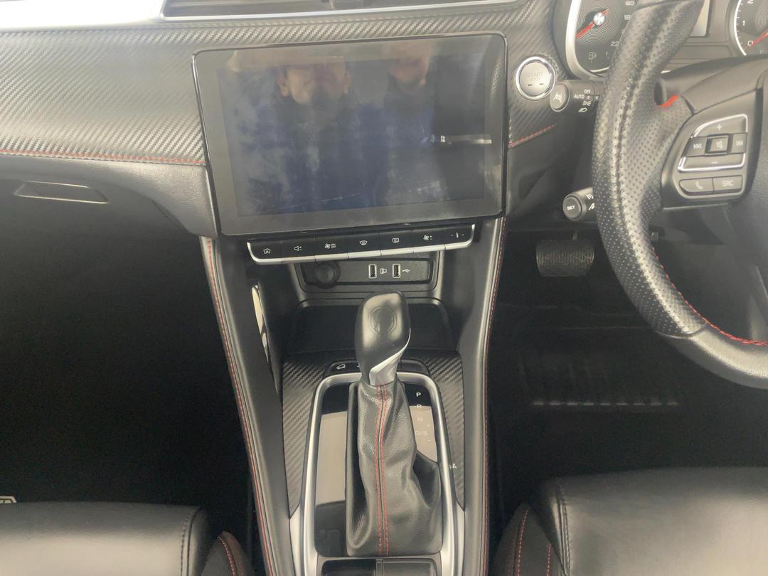 Photo '18' of MG ZS