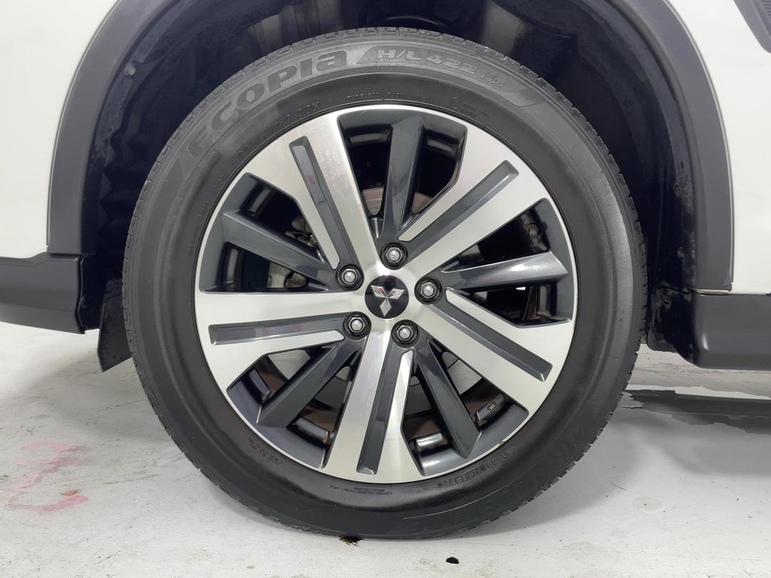 Photo '10' of Mitsubishi ASX