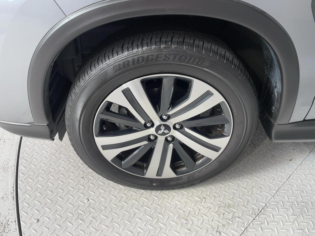 Photo '10' of Mitsubishi ASX