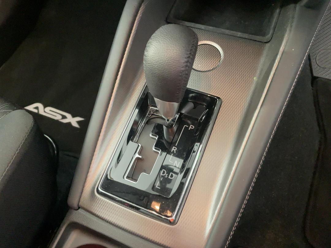 Photo '32' of Mitsubishi ASX