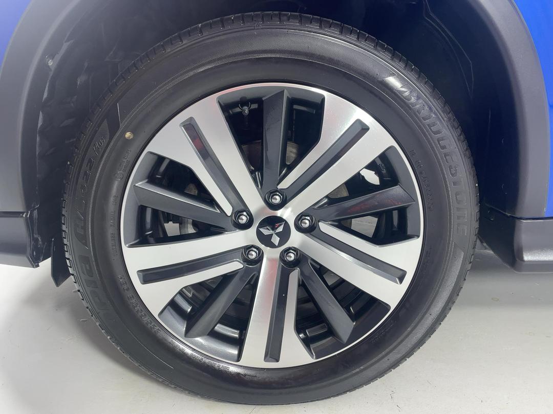 Photo '10' of Mitsubishi ASX