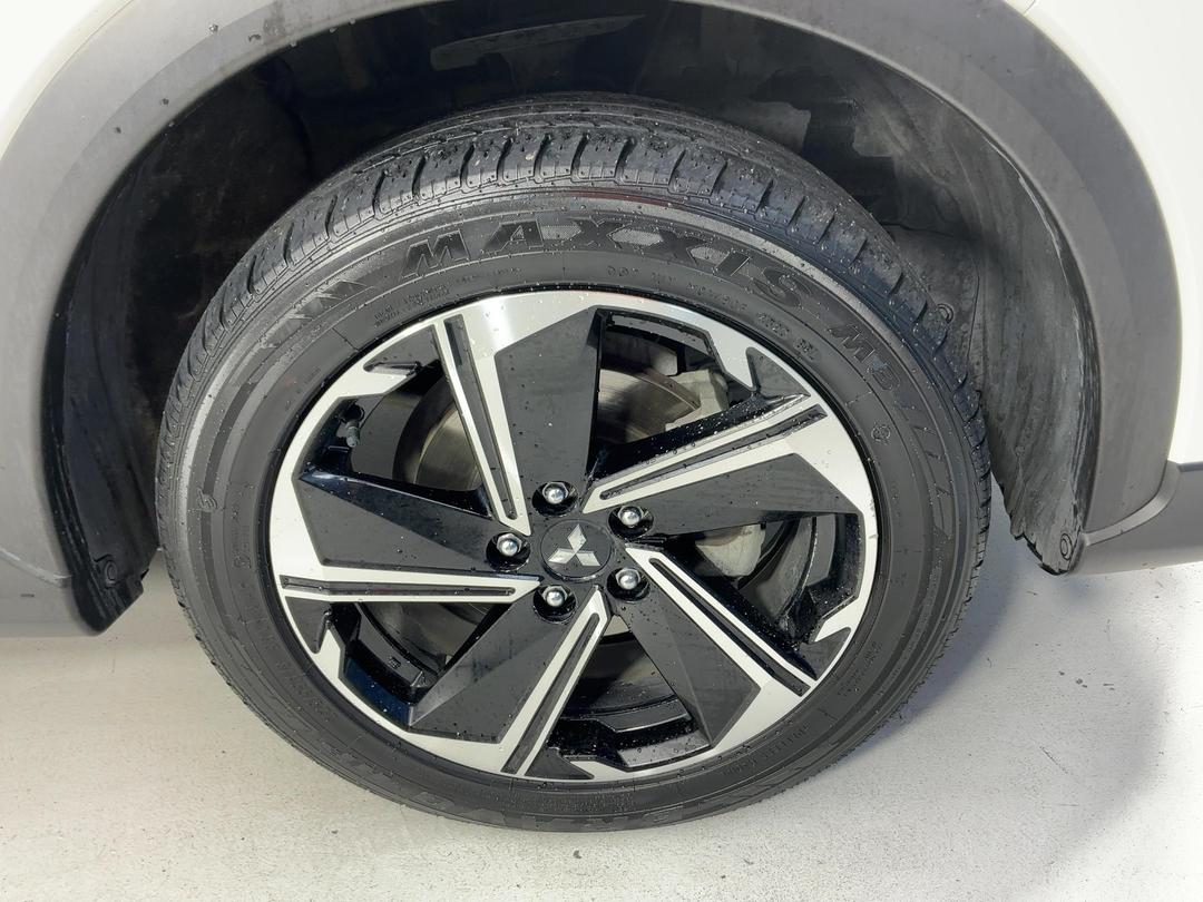Photo '9' of Mitsubishi Eclipse Cross
