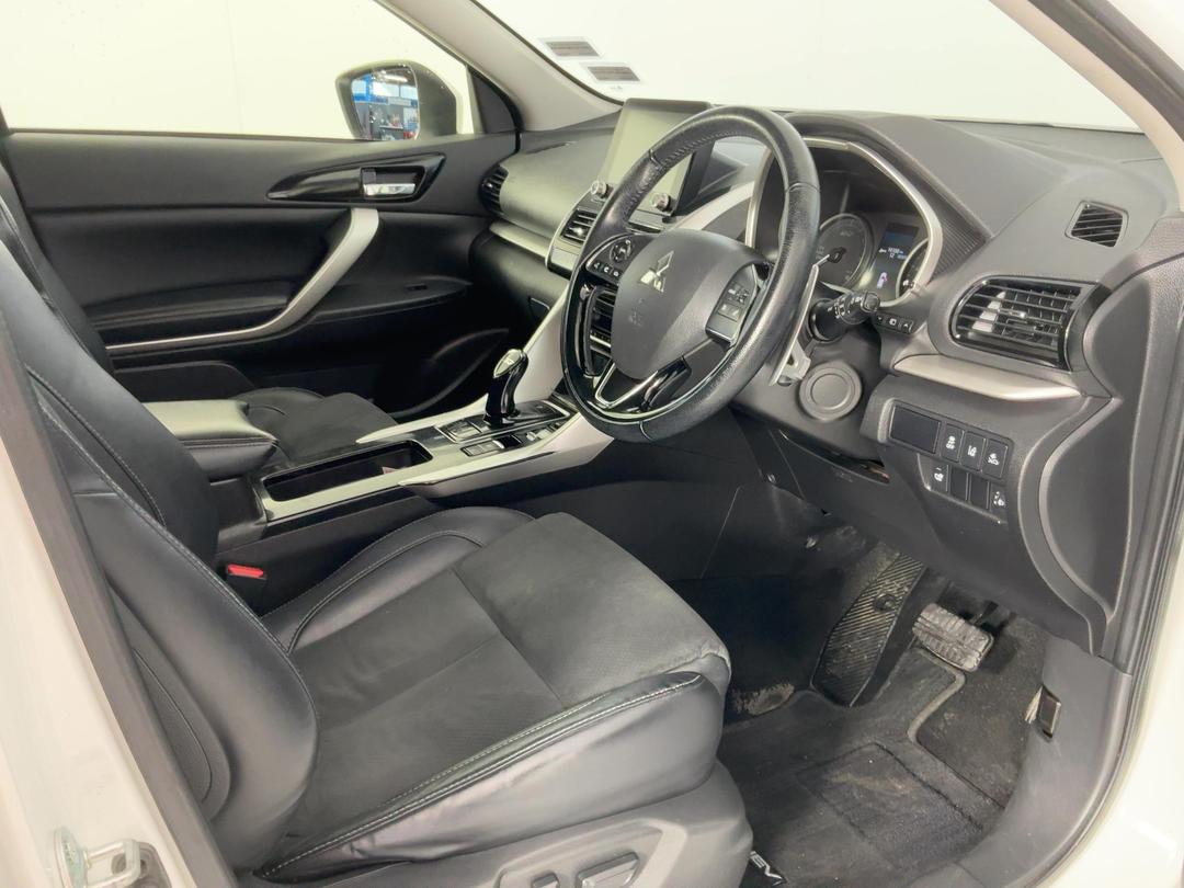 Photo '16' of Mitsubishi Eclipse Cross