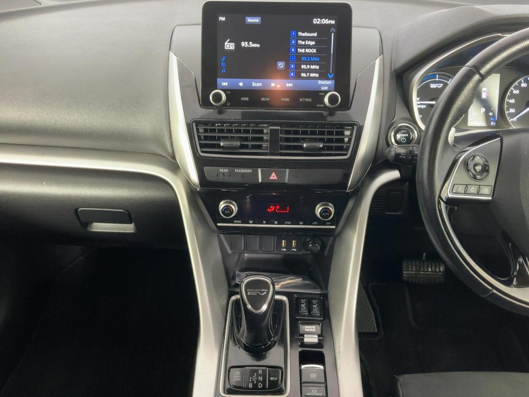 Photo '18' of Mitsubishi Eclipse Cross