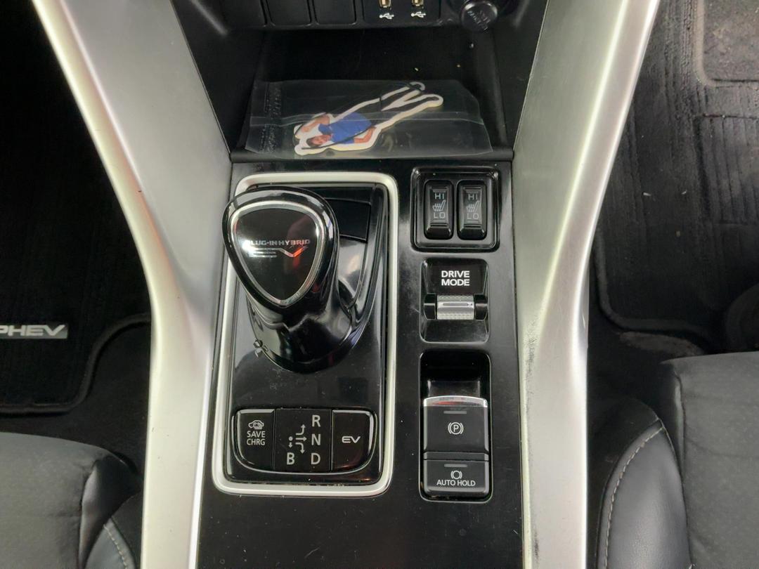 Photo '23' of Mitsubishi Eclipse Cross