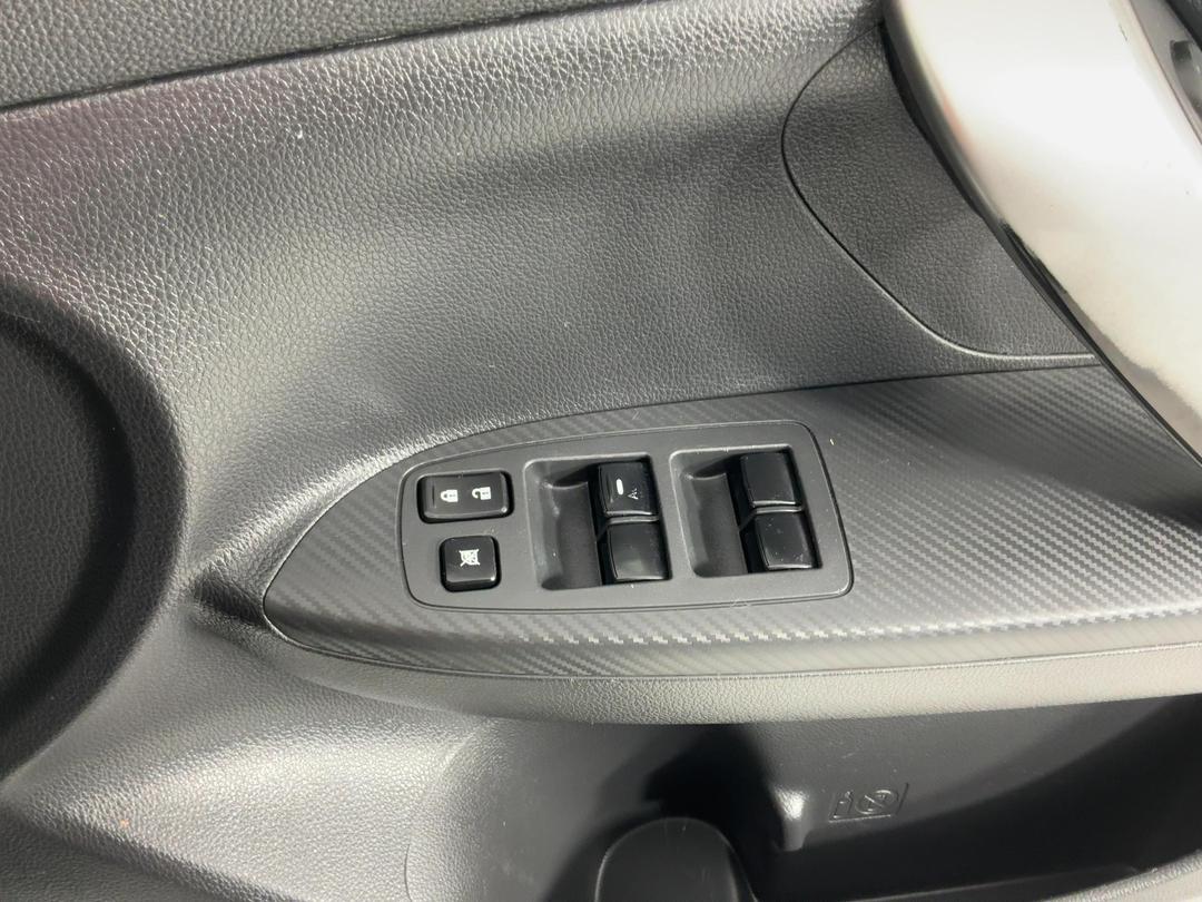 Photo '27' of Mitsubishi Eclipse Cross