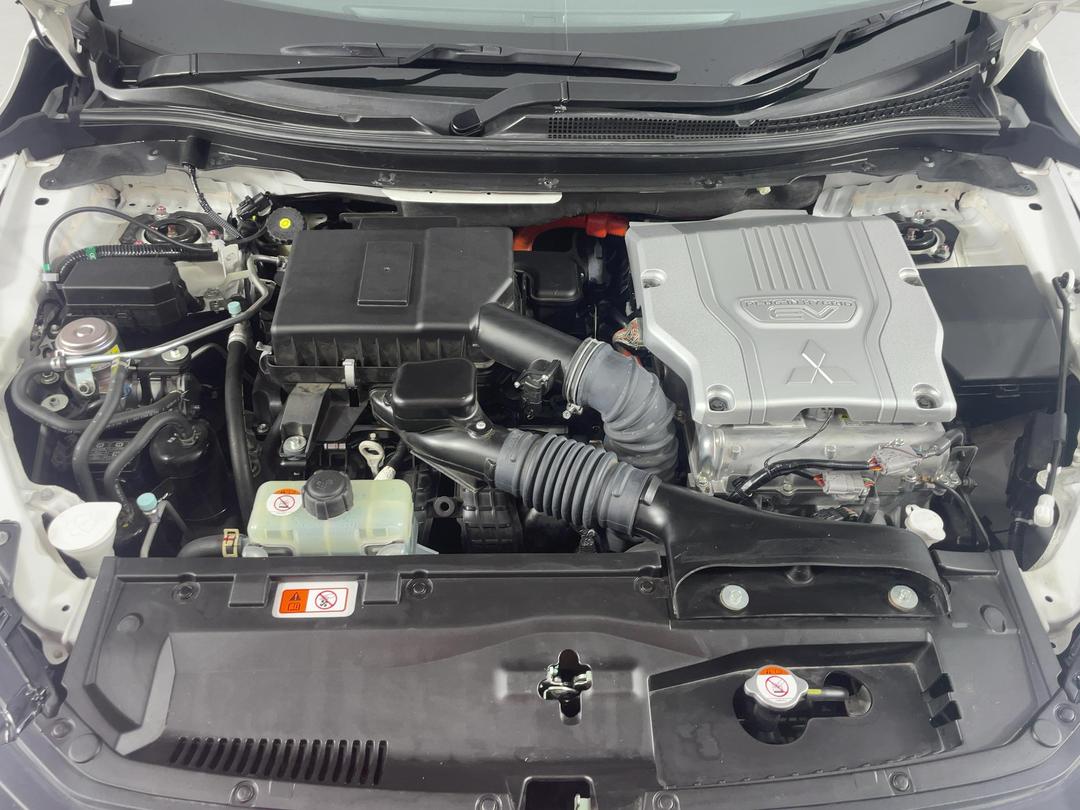 Photo '13' of Mitsubishi Eclipse Cross