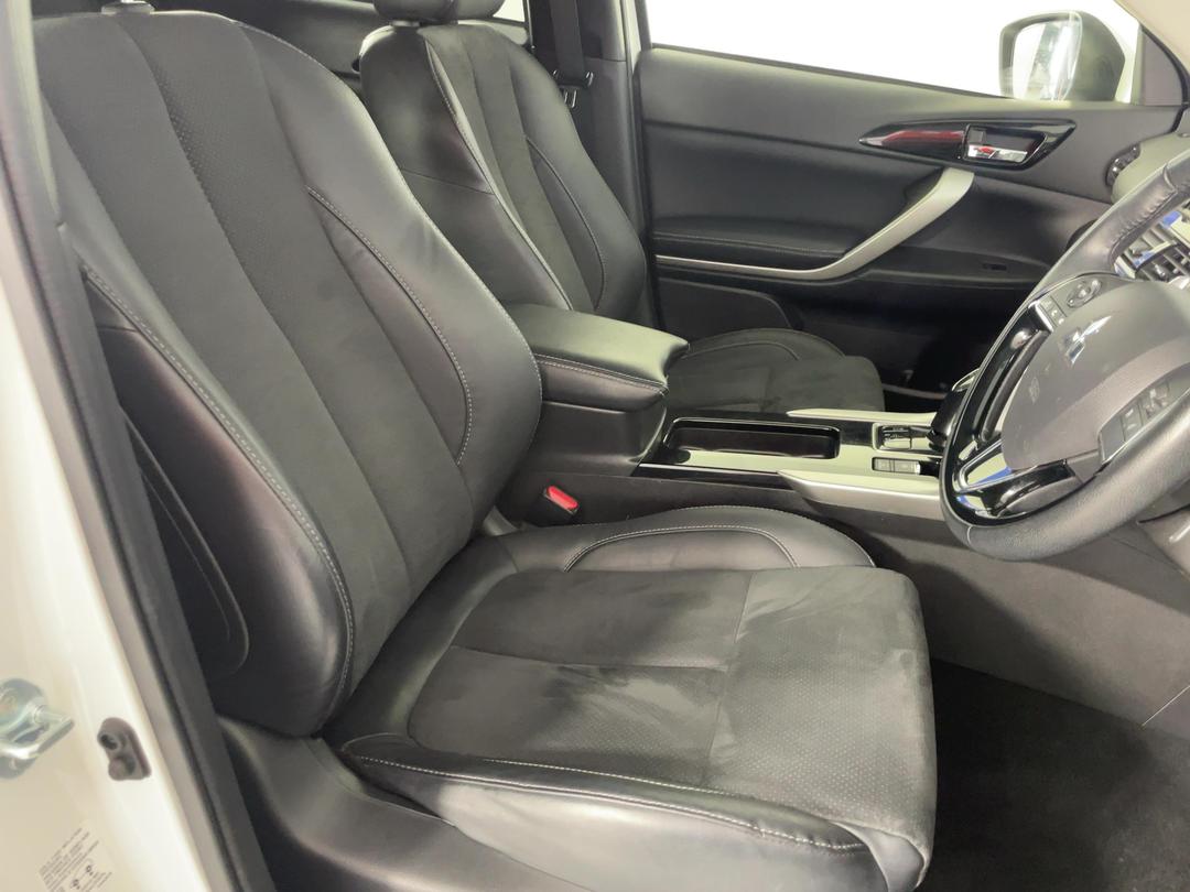 Photo '16' of Mitsubishi Eclipse Cross
