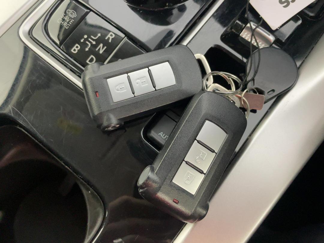Photo '22' of Mitsubishi Eclipse Cross