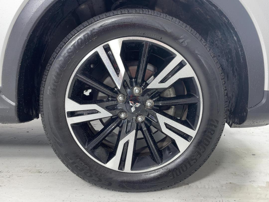 Photo '9' of Mitsubishi Eclipse Cross