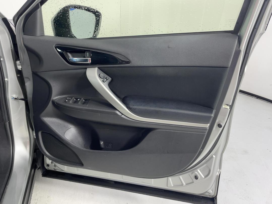 Photo '15' of Mitsubishi Eclipse Cross