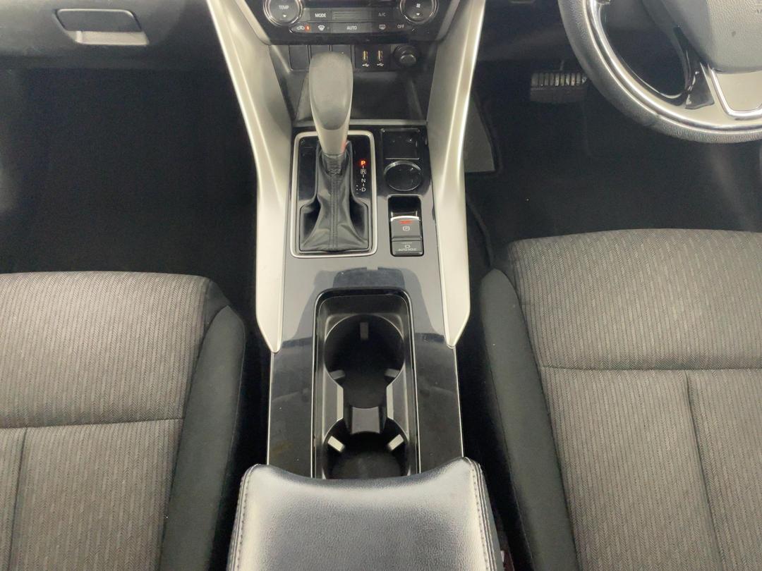 Photo '18' of Mitsubishi Eclipse Cross