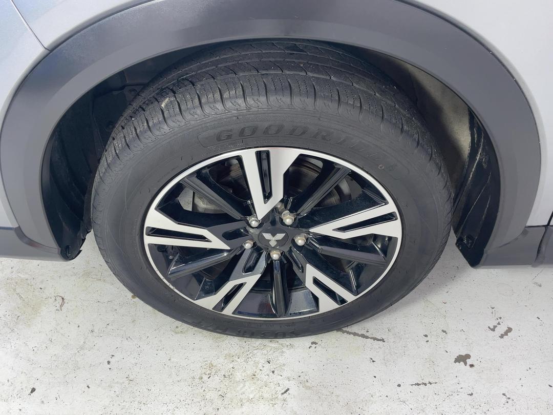 Photo '10' of Mitsubishi Eclipse Cross