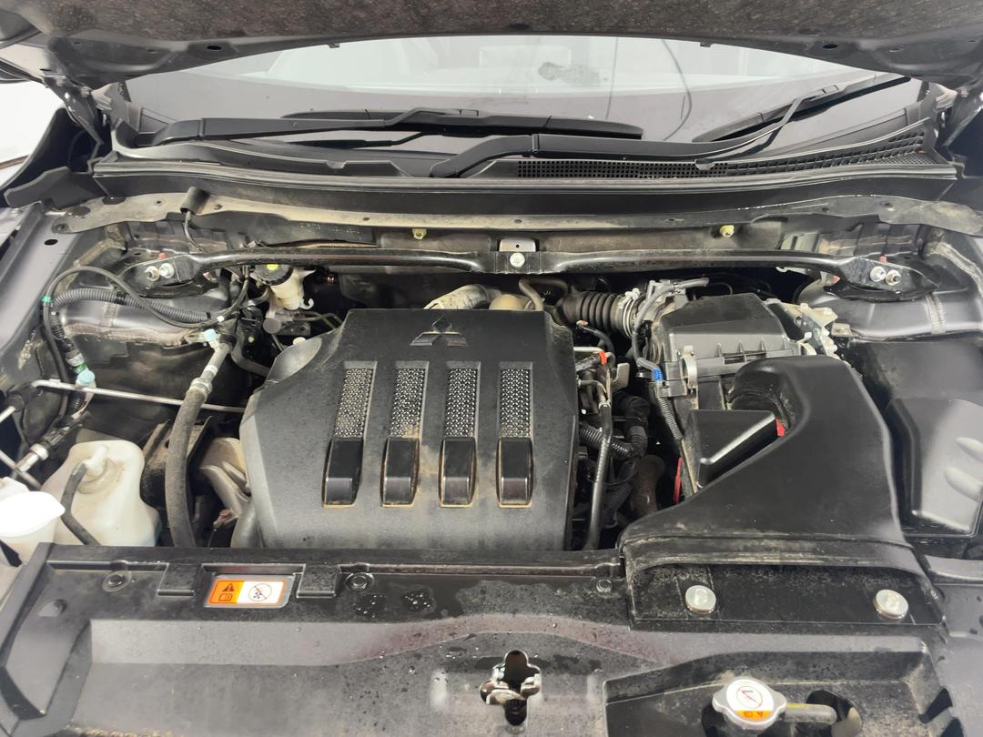 Photo '13' of Mitsubishi Eclipse Cross
