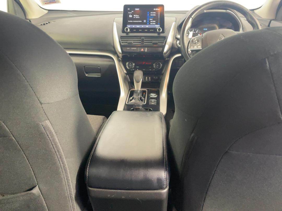Photo '18' of Mitsubishi Eclipse Cross