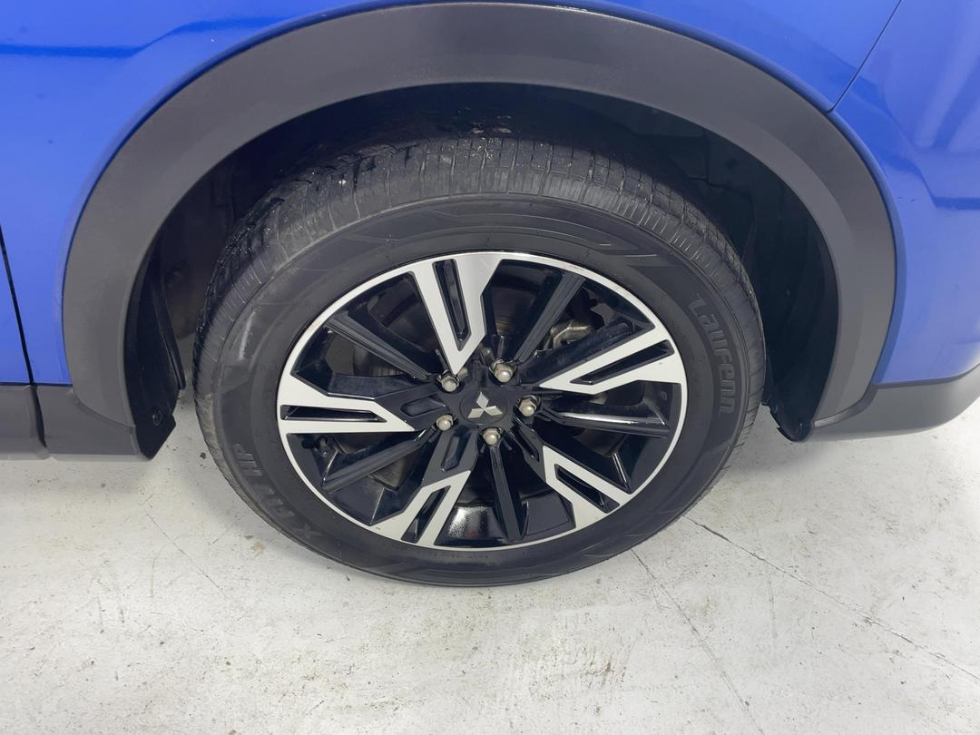 Photo '9' of Mitsubishi Eclipse Cross