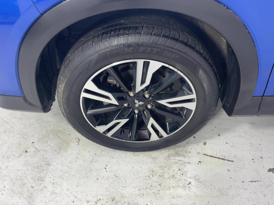 Photo '10' of Mitsubishi Eclipse Cross
