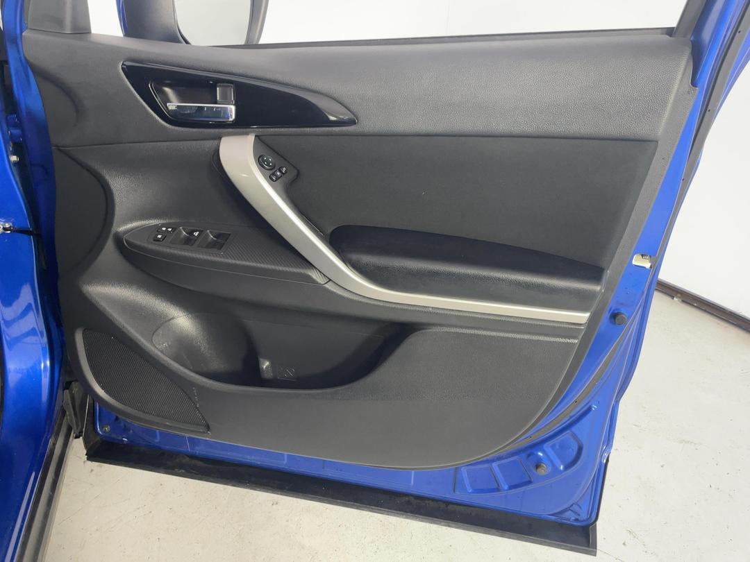 Photo '15' of Mitsubishi Eclipse Cross