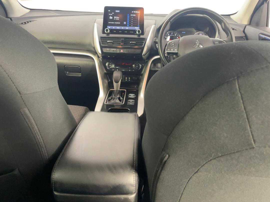 Photo '18' of Mitsubishi Eclipse Cross