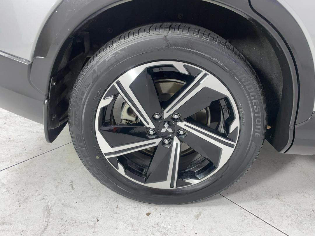Photo '12' of Mitsubishi Eclipse Cross