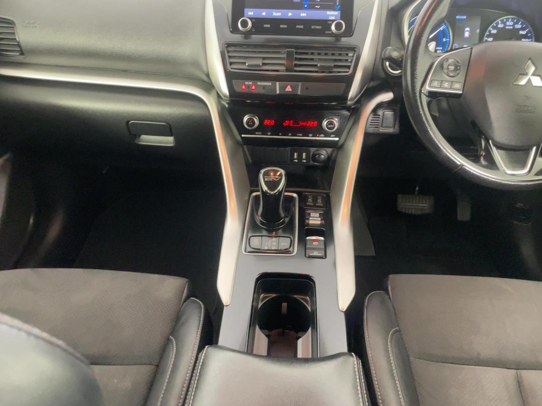 Photo '18' of Mitsubishi Eclipse Cross