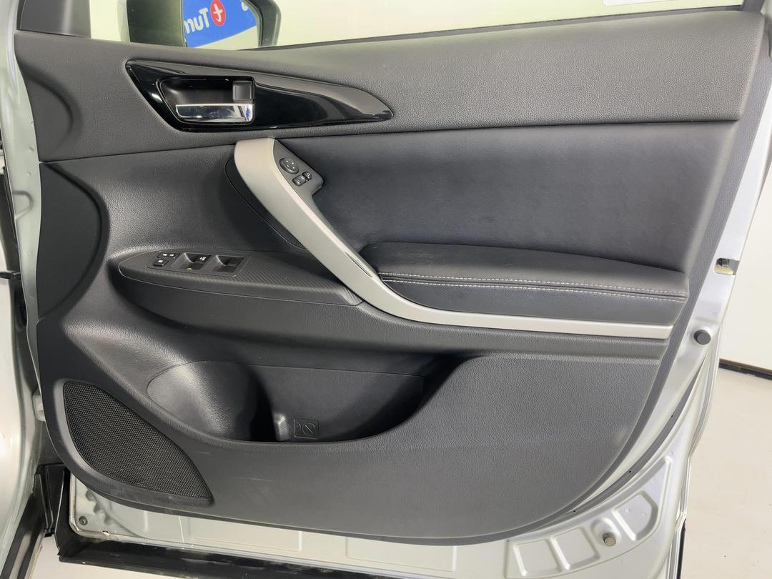 Photo '15' of Mitsubishi Eclipse Cross