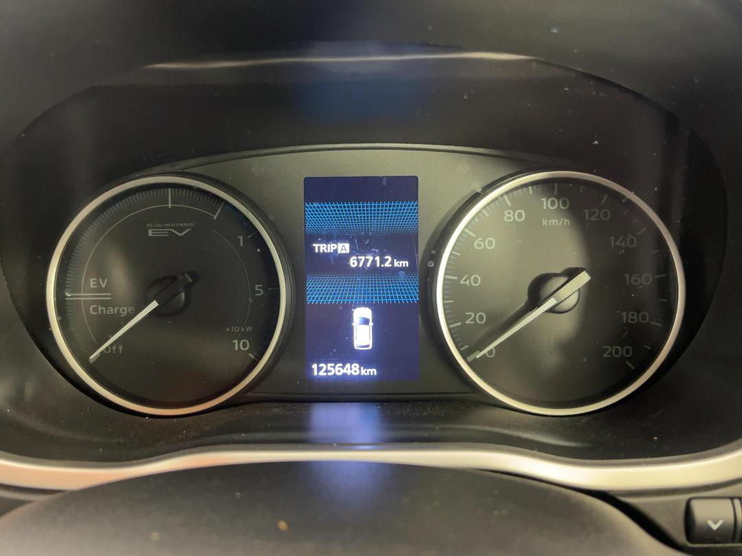Photo '21' of Mitsubishi Eclipse Cross