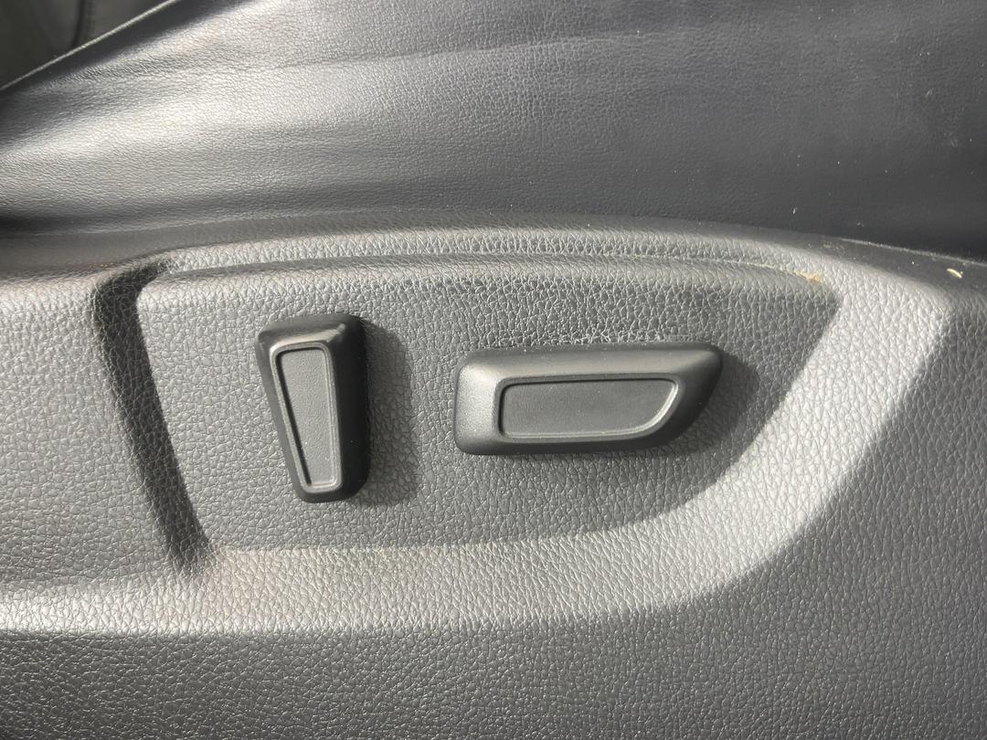 Photo '23' of Mitsubishi Eclipse Cross
