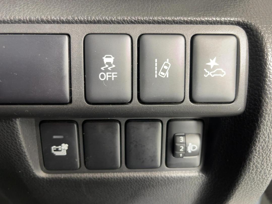 Photo '27' of Mitsubishi Eclipse Cross