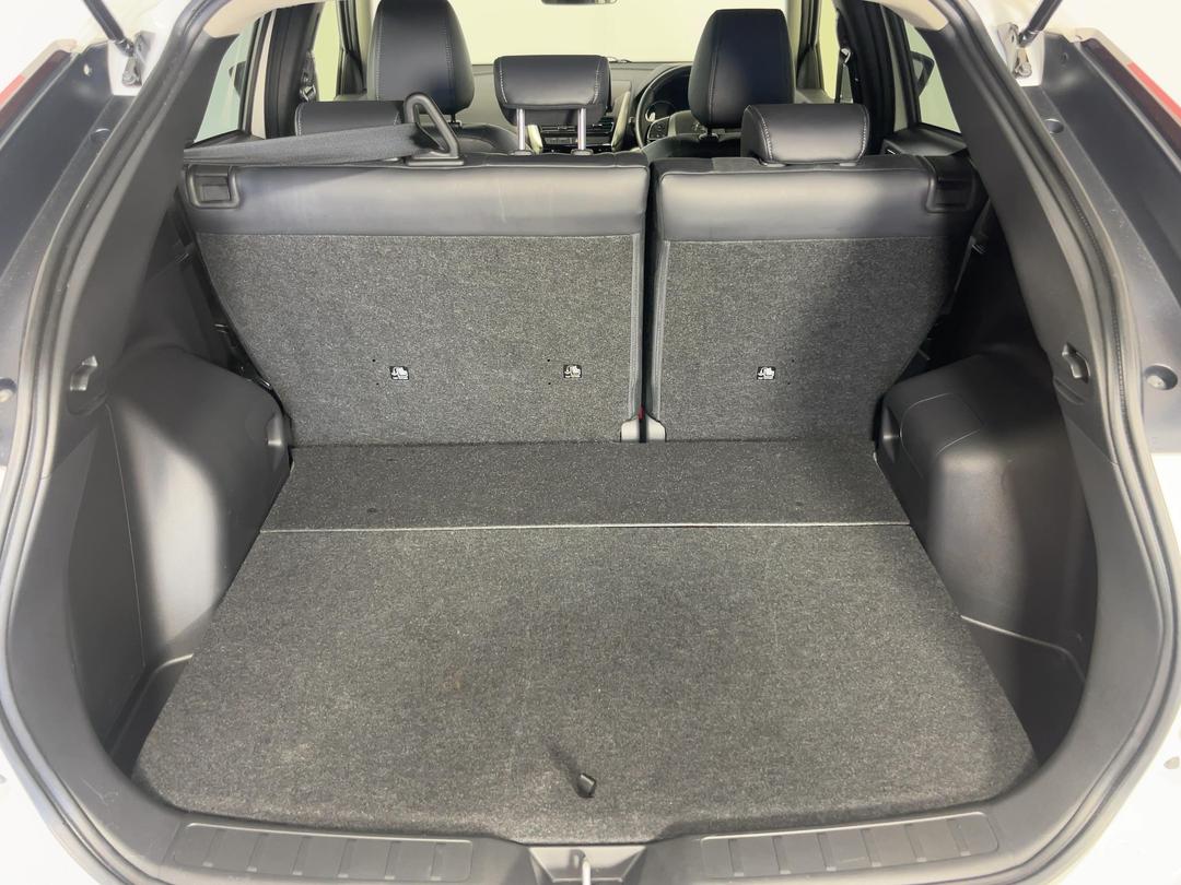 Photo '14' of Mitsubishi Eclipse Cross