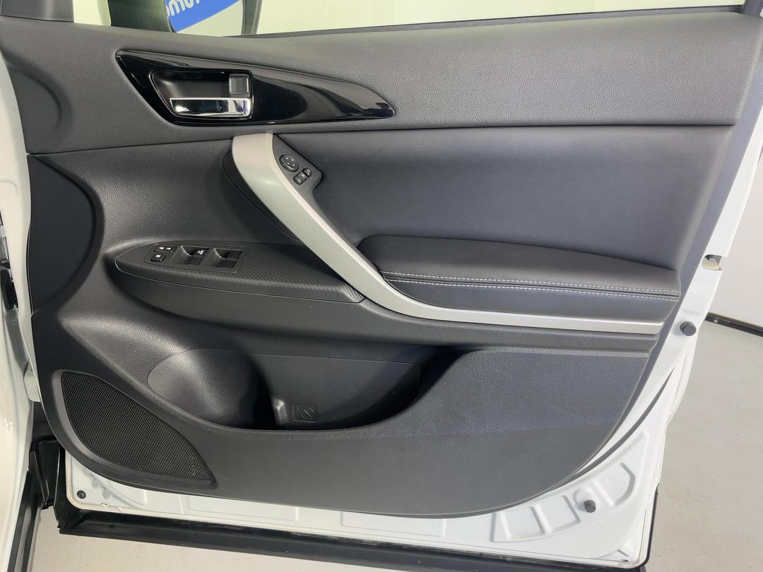 Photo '15' of Mitsubishi Eclipse Cross