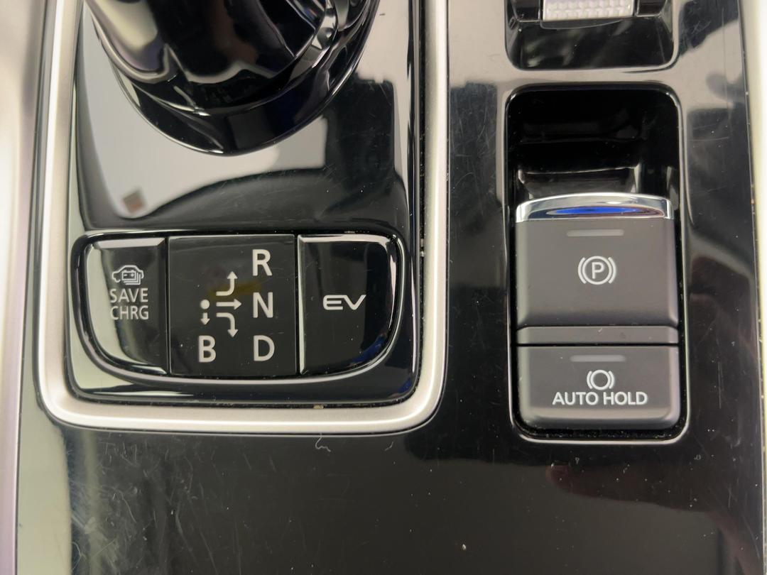 Photo '28' of Mitsubishi Eclipse Cross