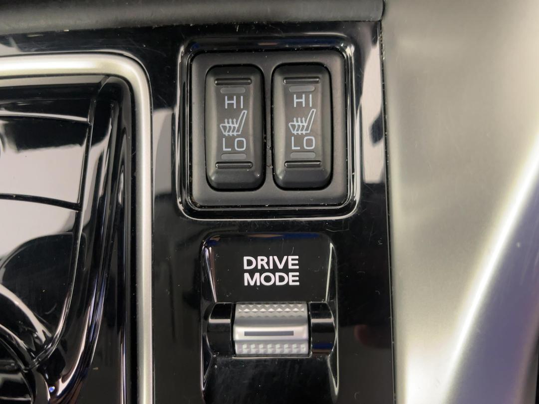 Photo '29' of Mitsubishi Eclipse Cross