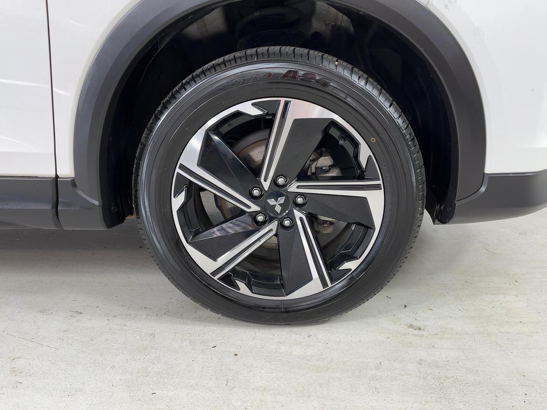 Photo '9' of Mitsubishi Eclipse Cross