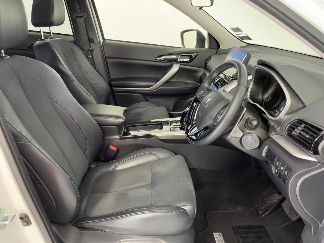 Photo '16' of Mitsubishi Eclipse Cross