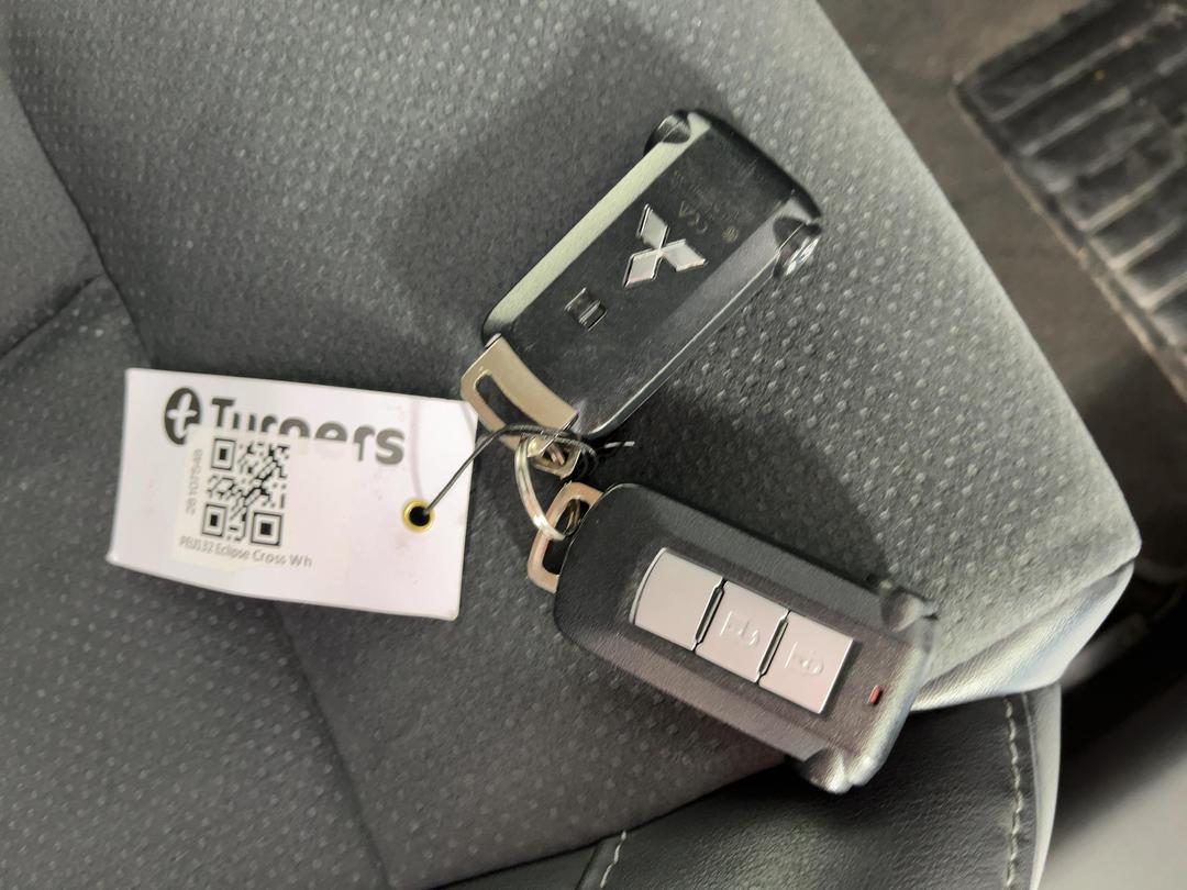 Photo '22' of Mitsubishi Eclipse Cross