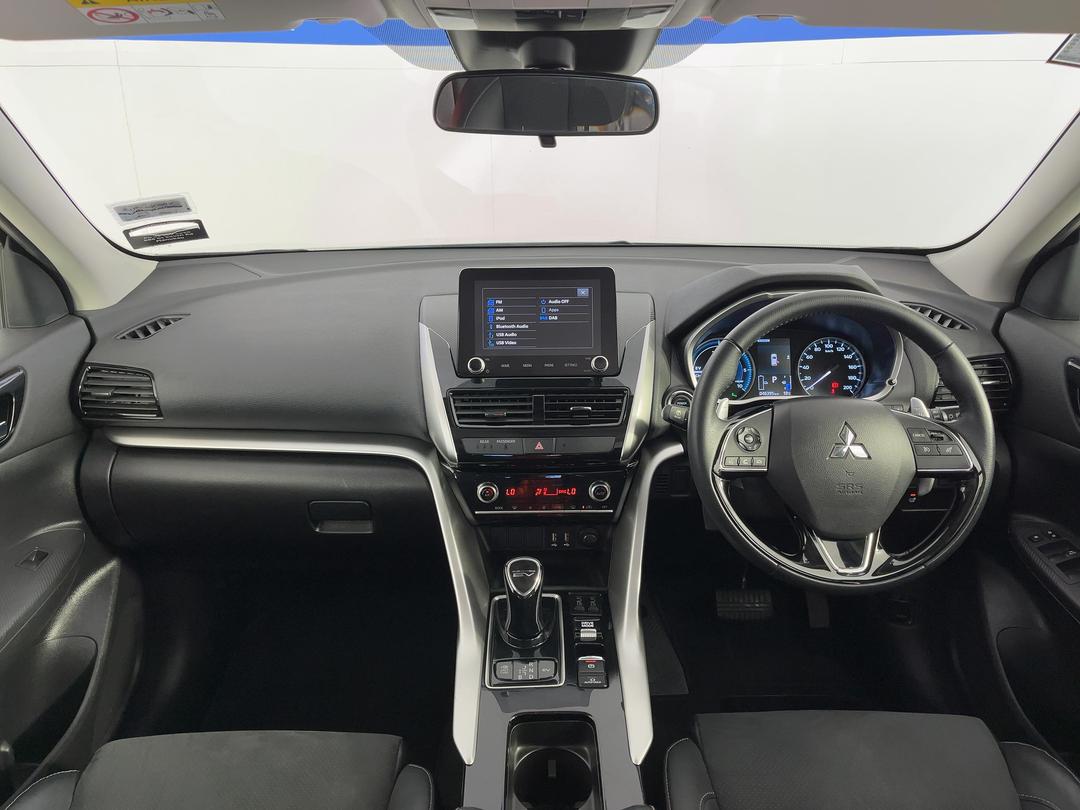 Photo '17' of Mitsubishi Eclipse Cross