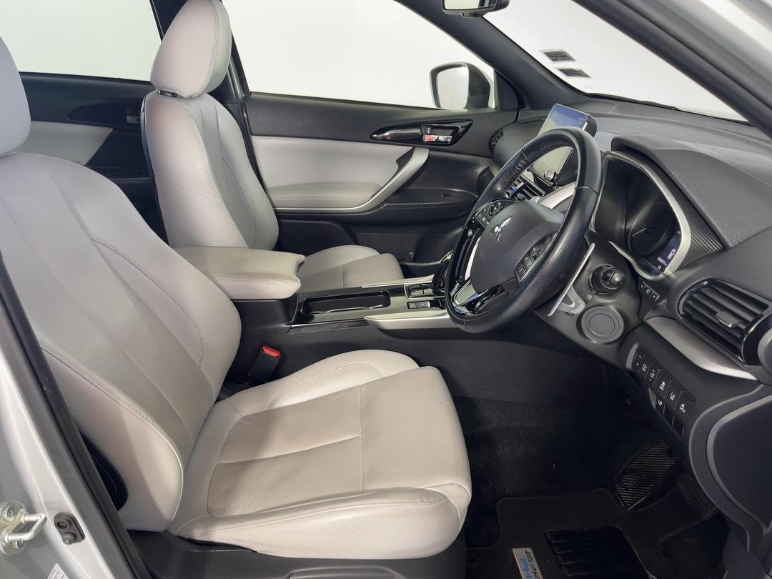 Photo '16' of Mitsubishi Eclipse Cross