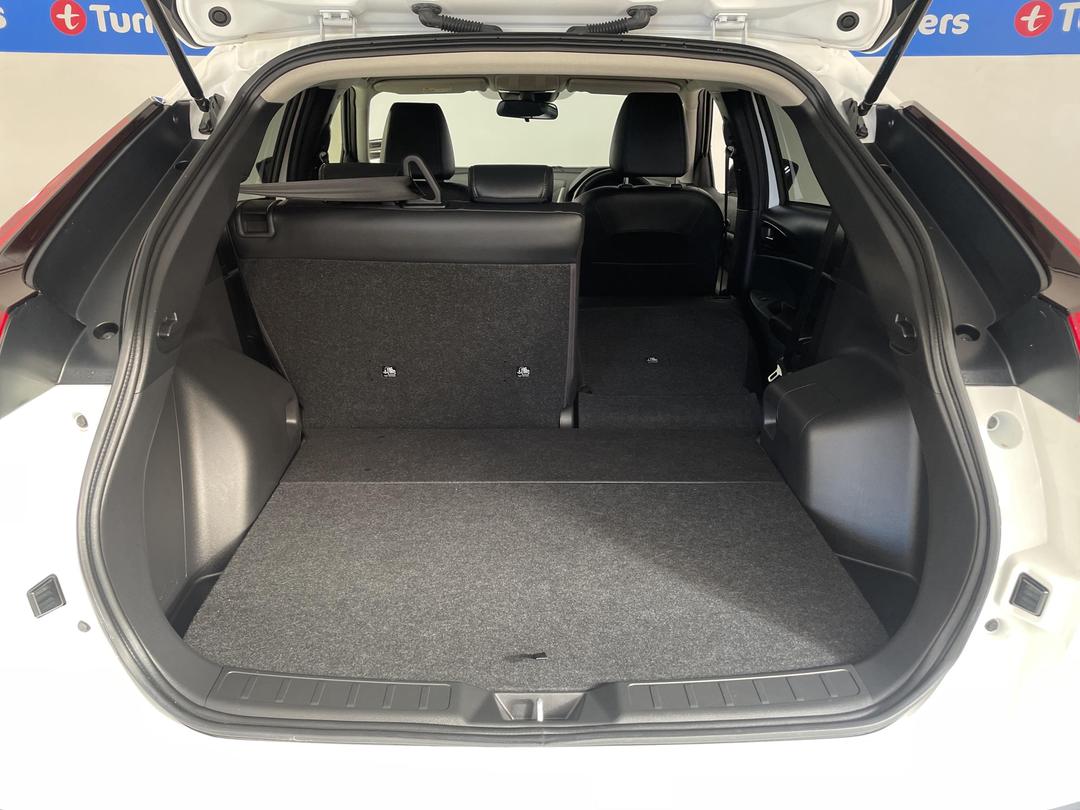 Photo '14' of Mitsubishi Eclipse Cross