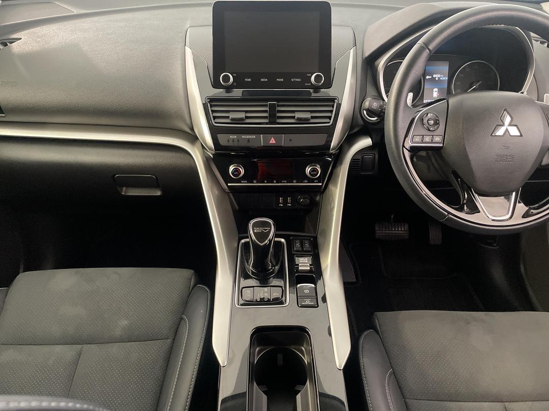 Photo '18' of Mitsubishi Eclipse Cross