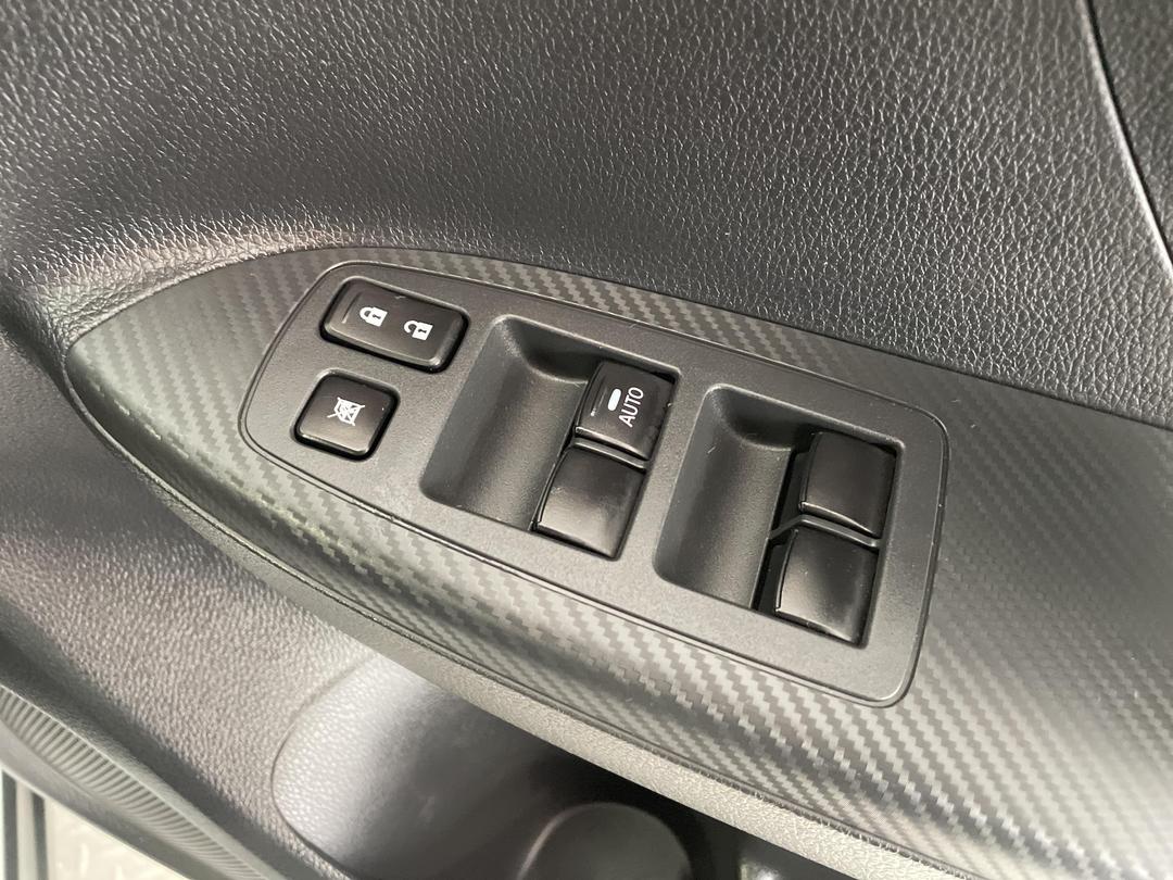 Photo '24' of Mitsubishi Eclipse Cross